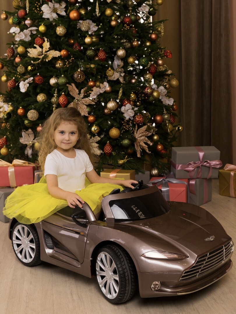 Детский электромобиль Aston Martin FLSeat — изображение 5