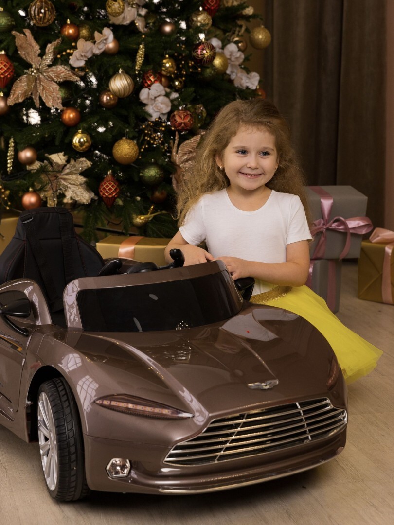 Детский электромобиль Aston Martin FLSeat — изображение 7