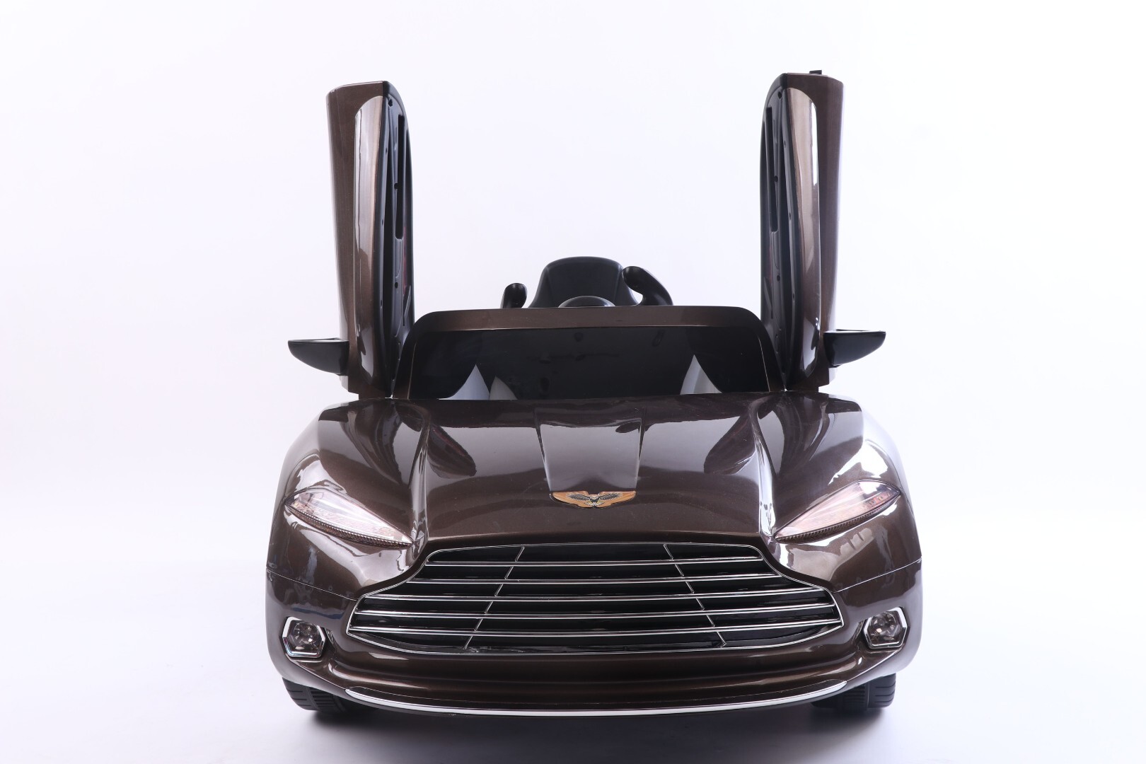 Детский электромобиль Aston Martin FLSeat — изображение 17