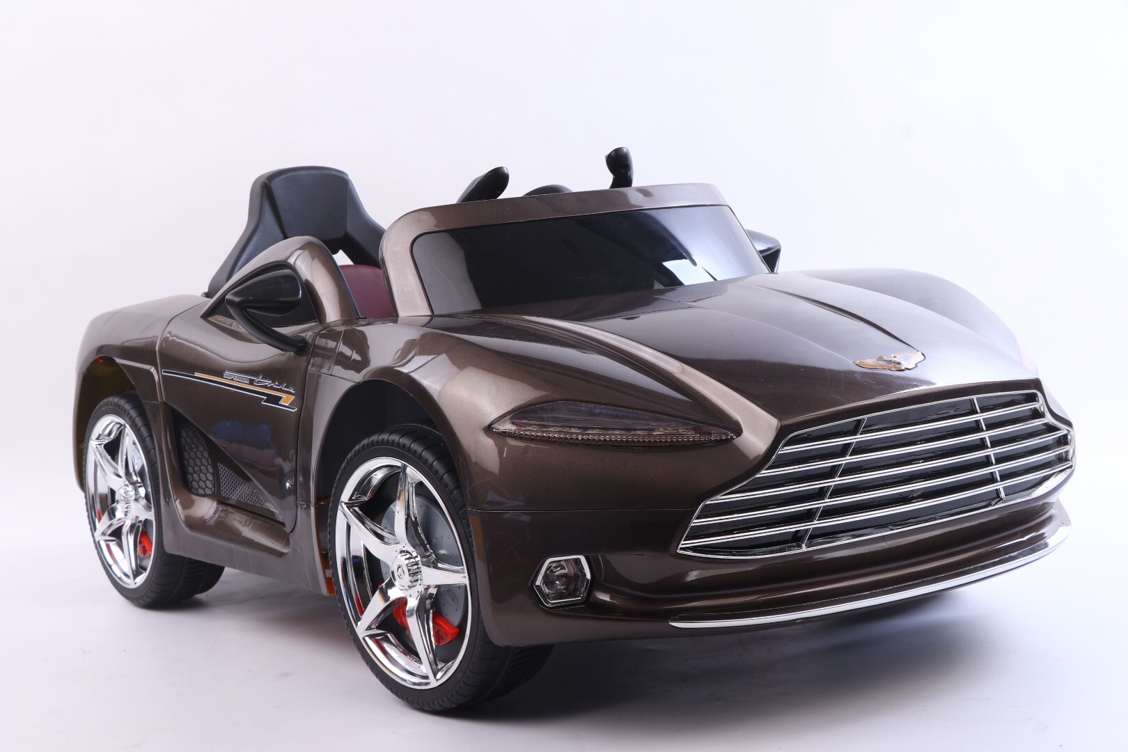 Детский электромобиль Aston Martin FLSeat — изображение 20