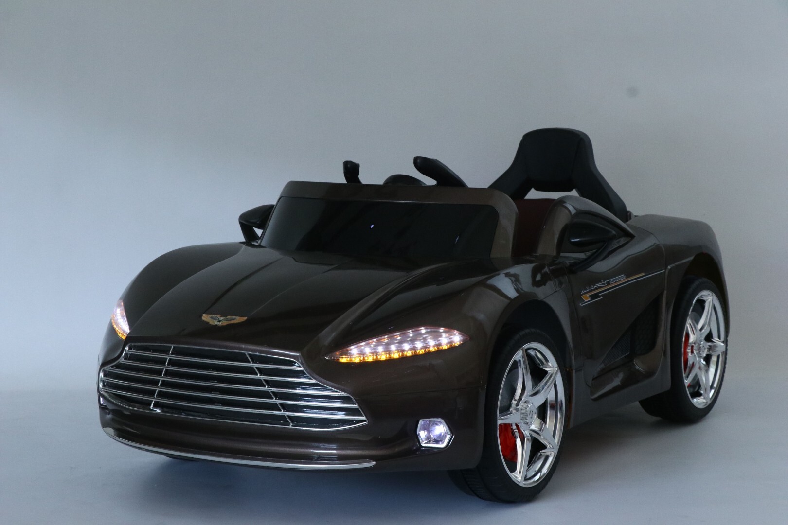 Детский электромобиль Aston Martin FLSeat — изображение 32