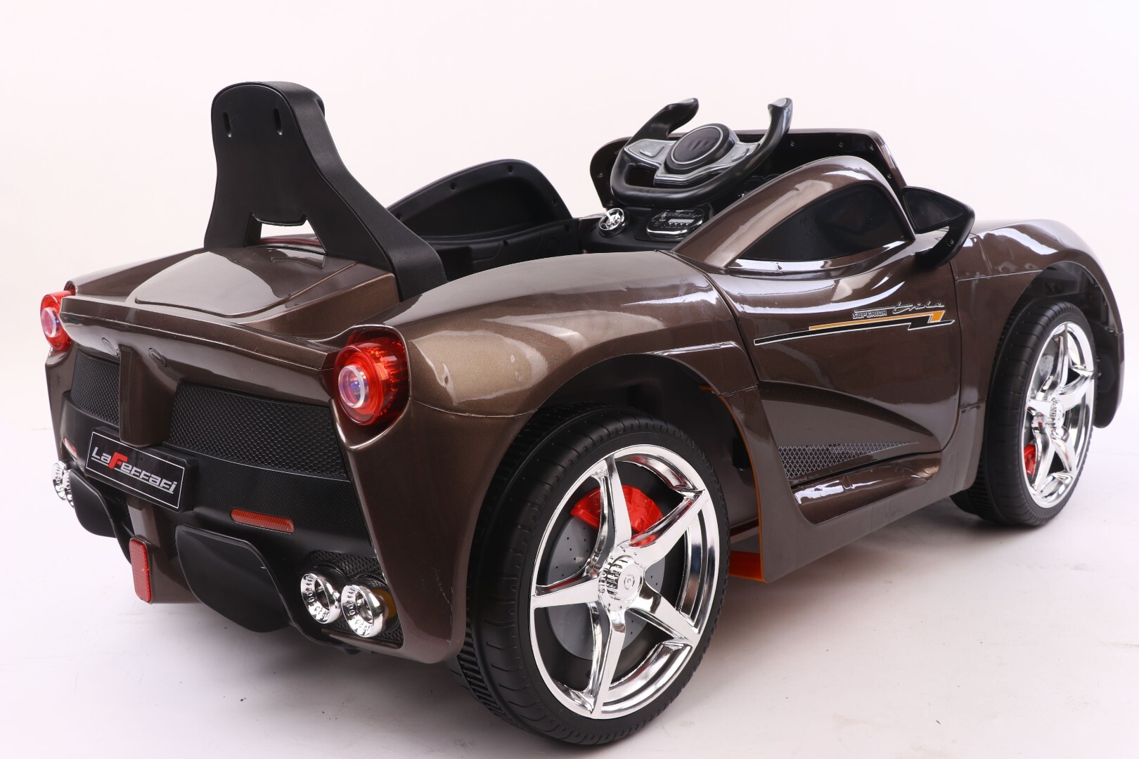 Детский электромобиль Aston Martin FLSeat — изображение 24
