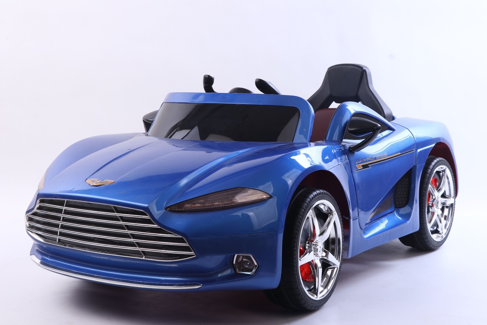 Детский электромобиль Aston Martin FLSeat — изображение 14