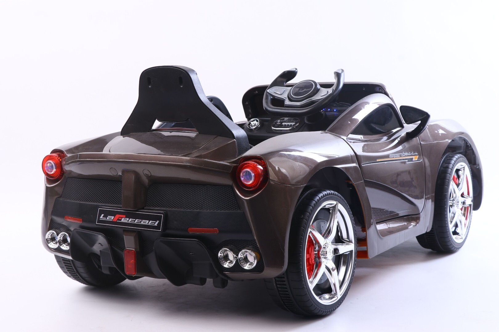 Детский электромобиль Aston Martin FLSeat — изображение 22