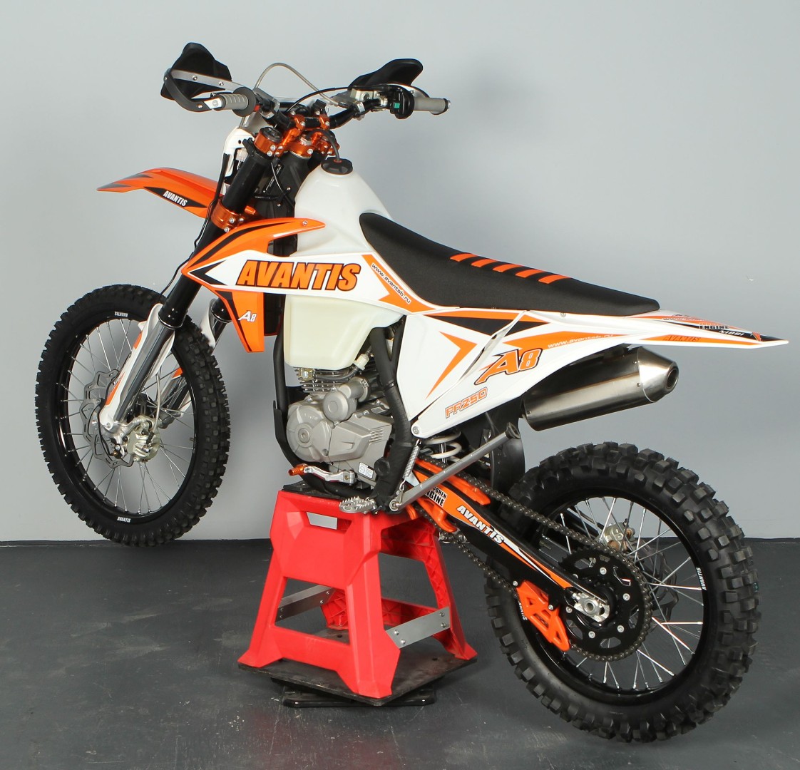 Мотоцикл AVANTIS A8 250 Carb (PR250/172FMM-5) KKE 2022 — изображение 5