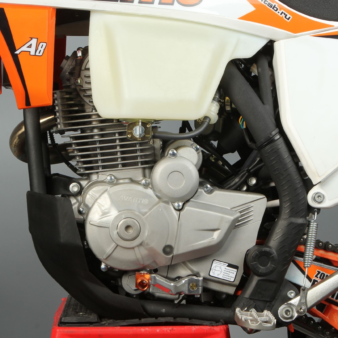 Мотоцикл AVANTIS A8 250 Carb (PR250/172FMM-5) KKE 2022 — изображение 2