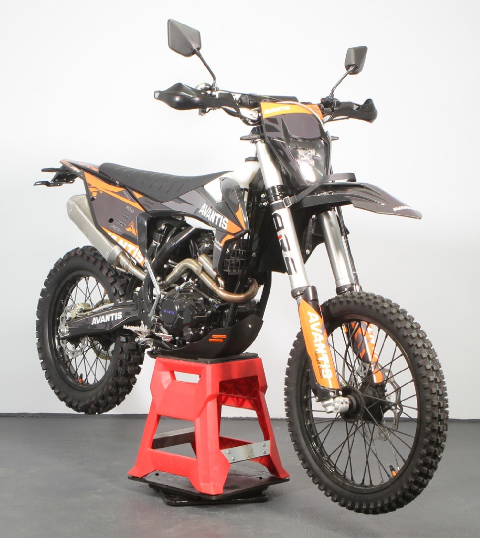 Мотоцикл AVANTIS ENDURO 250 CARB NIBBI EXCLUSIVE (CB250-F/172FMM DESIGN KTM ЧЕРНЫЙ) ARS С ПТС