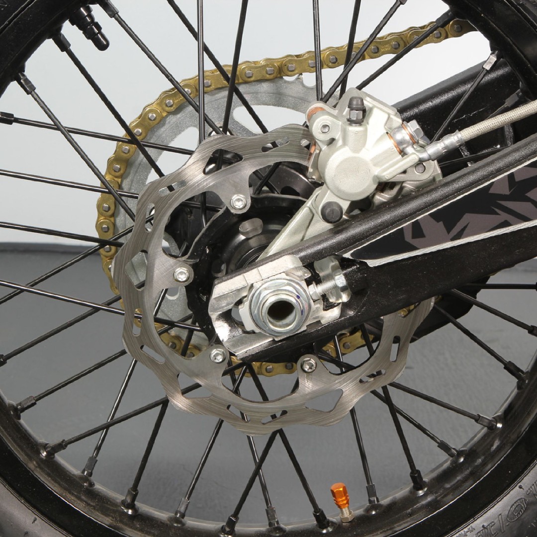 Мотоцикл Avantis Enduro 300 PRO Carb FCR Exclusive ARS (CBS300/174MN-3 Design HS черный) — изображение 10