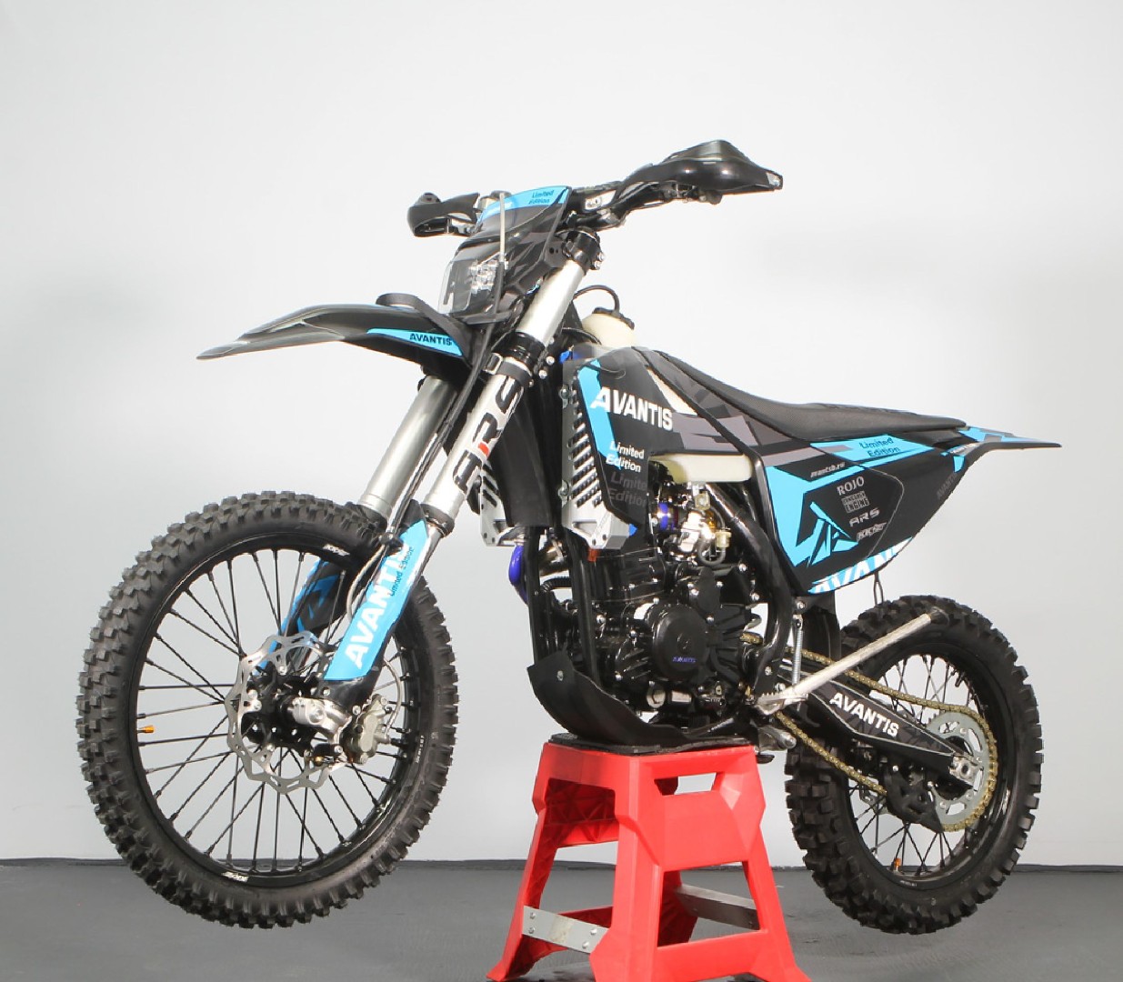 Мотоцикл Avantis Enduro 300 PRO Carb FCR Exclusive ARS (CBS300/174MN-3 Design HS черный) — изображение 13