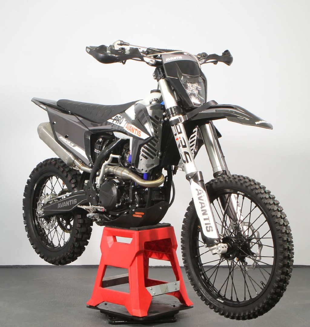 Мотоцикл AVANTIS ENDURO 300 PRO CARB FCR EXCLUSIVE ARS (NC250/177MM, DESIGN KTM)