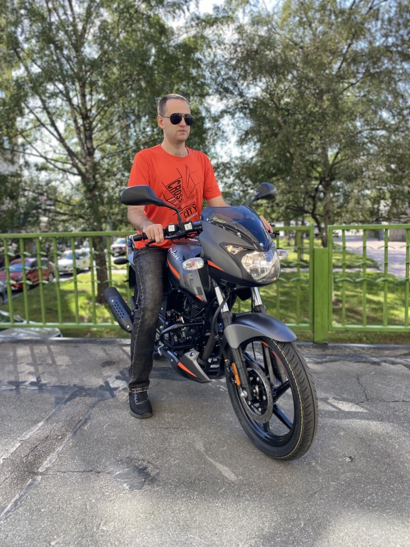 Мотоцикл BAJAJ Pulsar 180