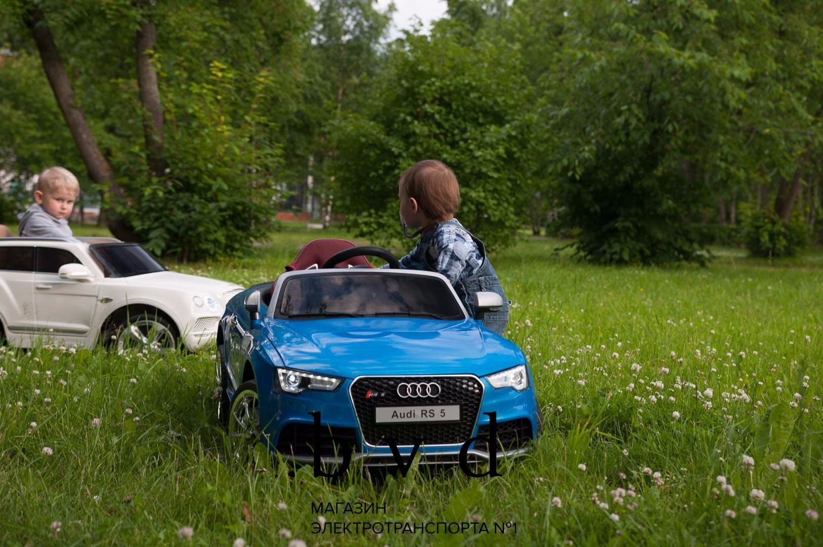Детский электромобиль Audi Rs 5 — изображение 32