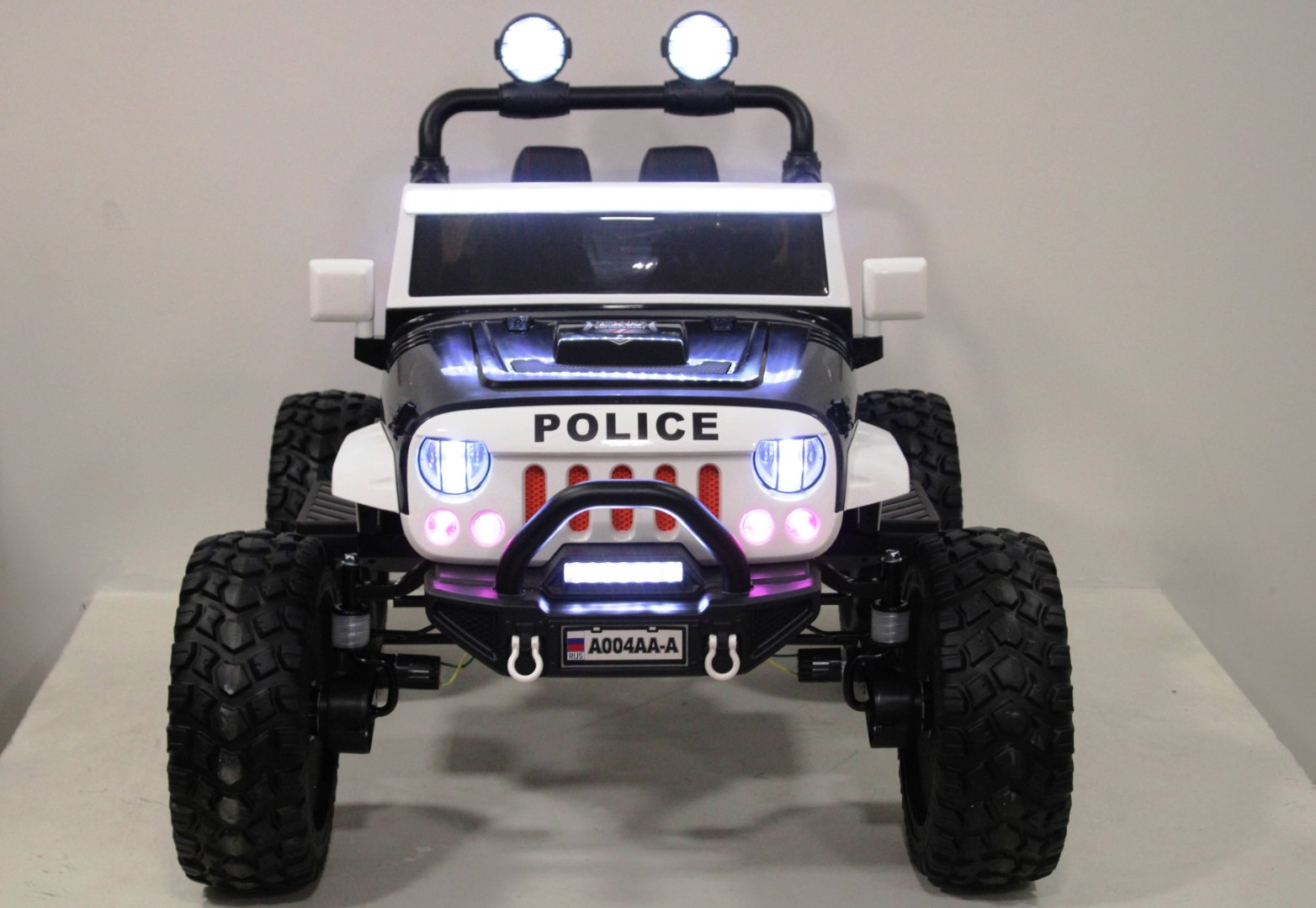 Электромобиль A004AA-А POLICE