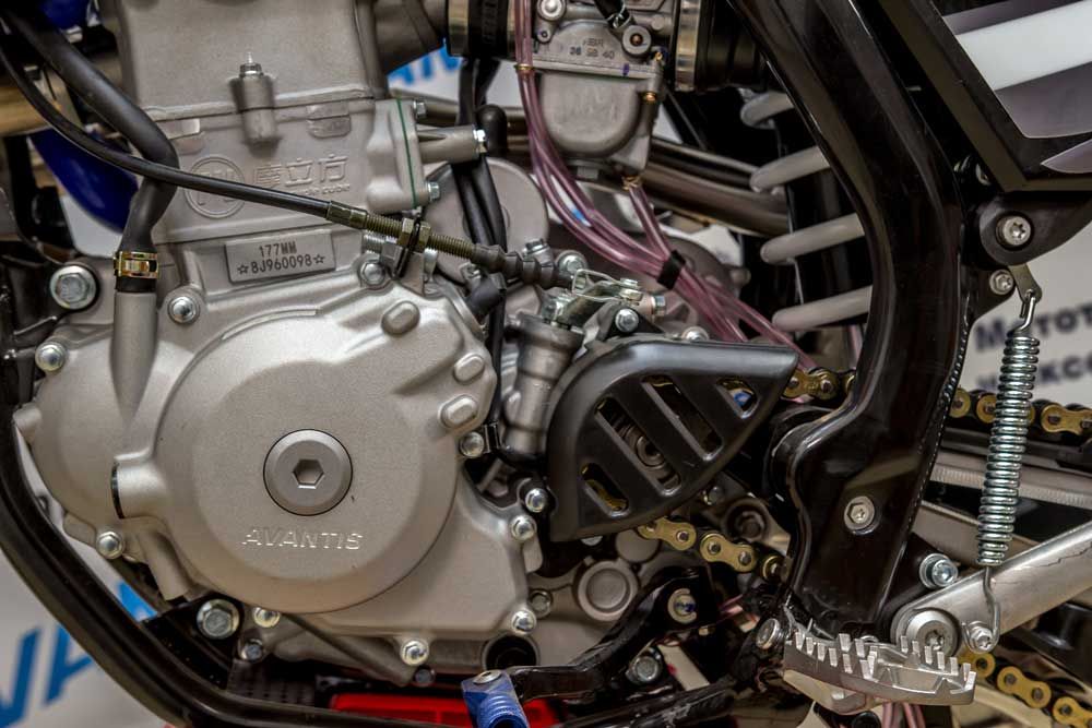 Мотоцикл AVANTIS ENDURO 300 CARB (NC250/177MM DESIGN HS ЧЕРНЫЙ) ARS (2021) — изображение 4