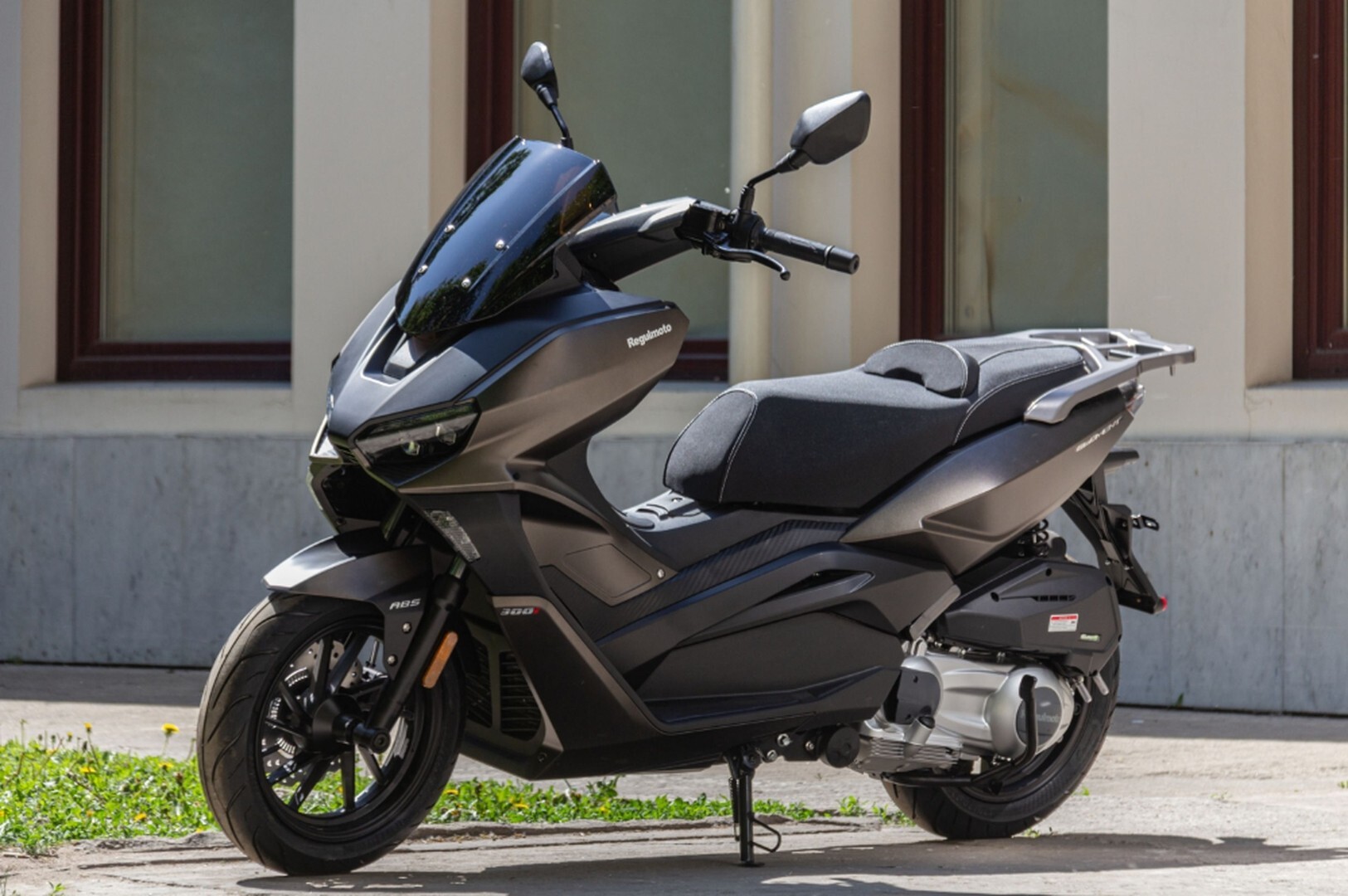 Скутер Regulmoto ELEMENT 300CC 4T (LJ300T-18) EFI с ПТС — изображение 2