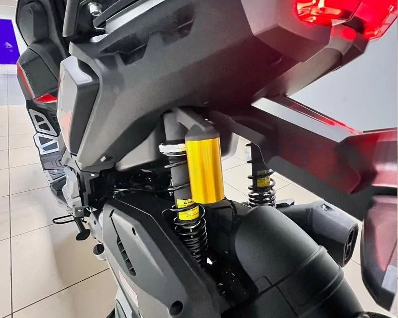 Скутер Regulmoto XDV 300CC 4T (LJ300T-18) EFI с ПТС — изображение 9