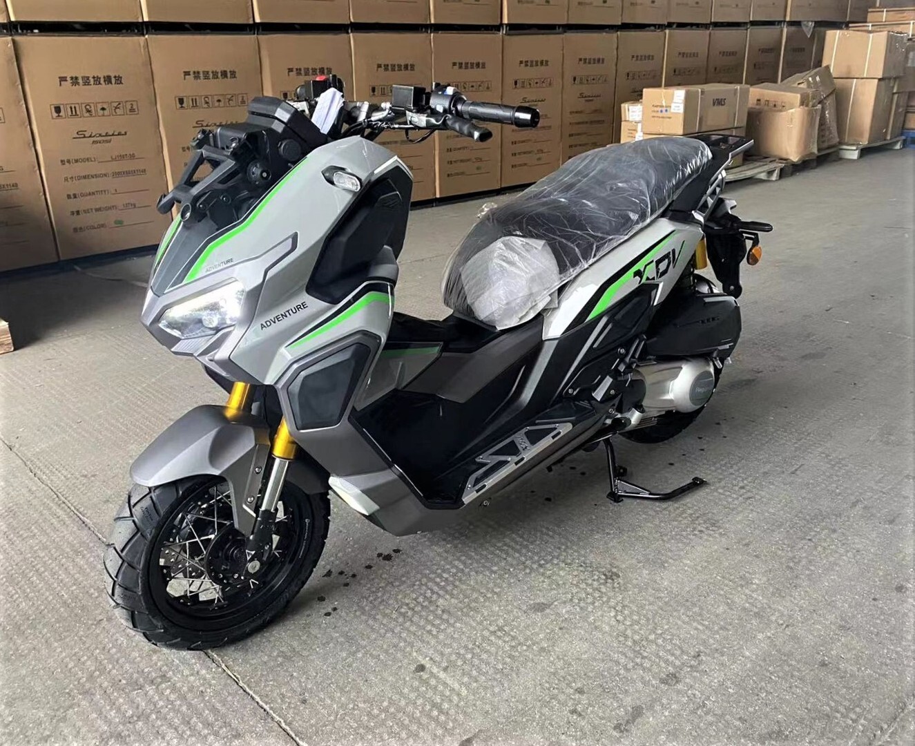 Скутер Regulmoto XDV ADVENTURE 300CC 4T в комплекте с кофрами (LJ300T-18) EFI с ПТС