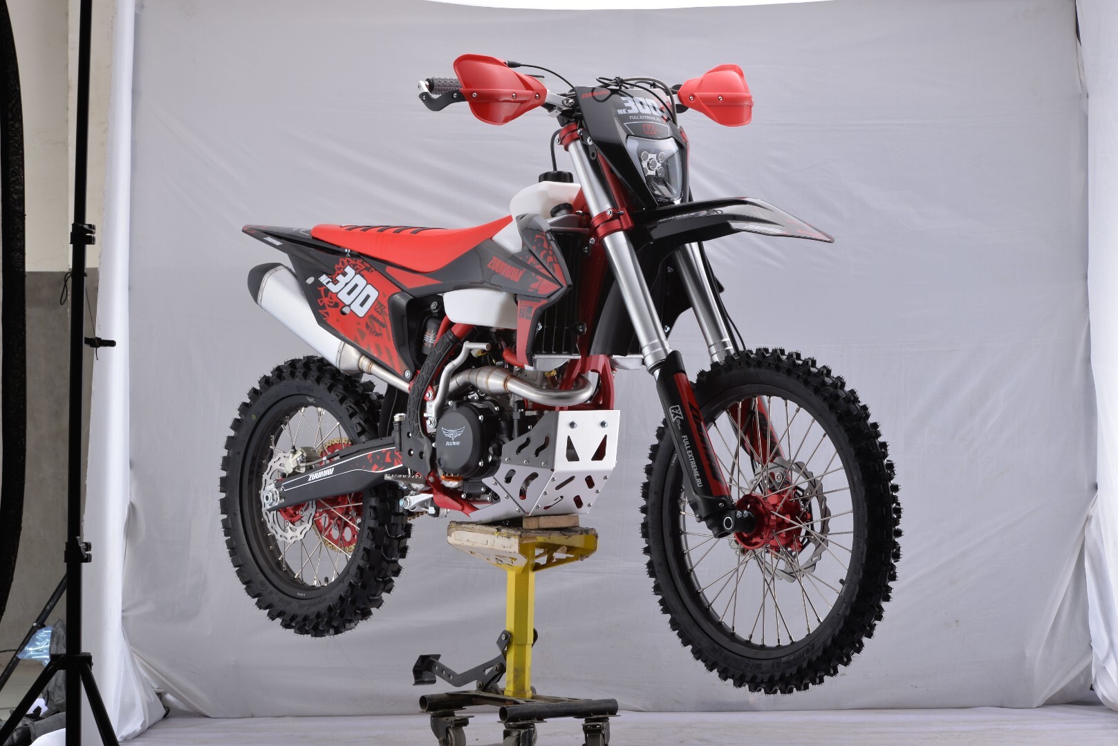 Мотоцикл Zuumav K8 NC300