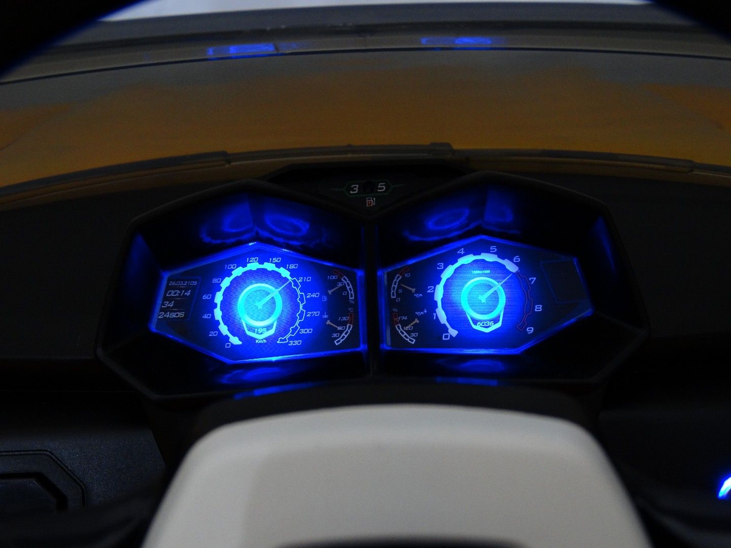 Детский электромобиль Rastar Lamborghini Urus — изображение 7