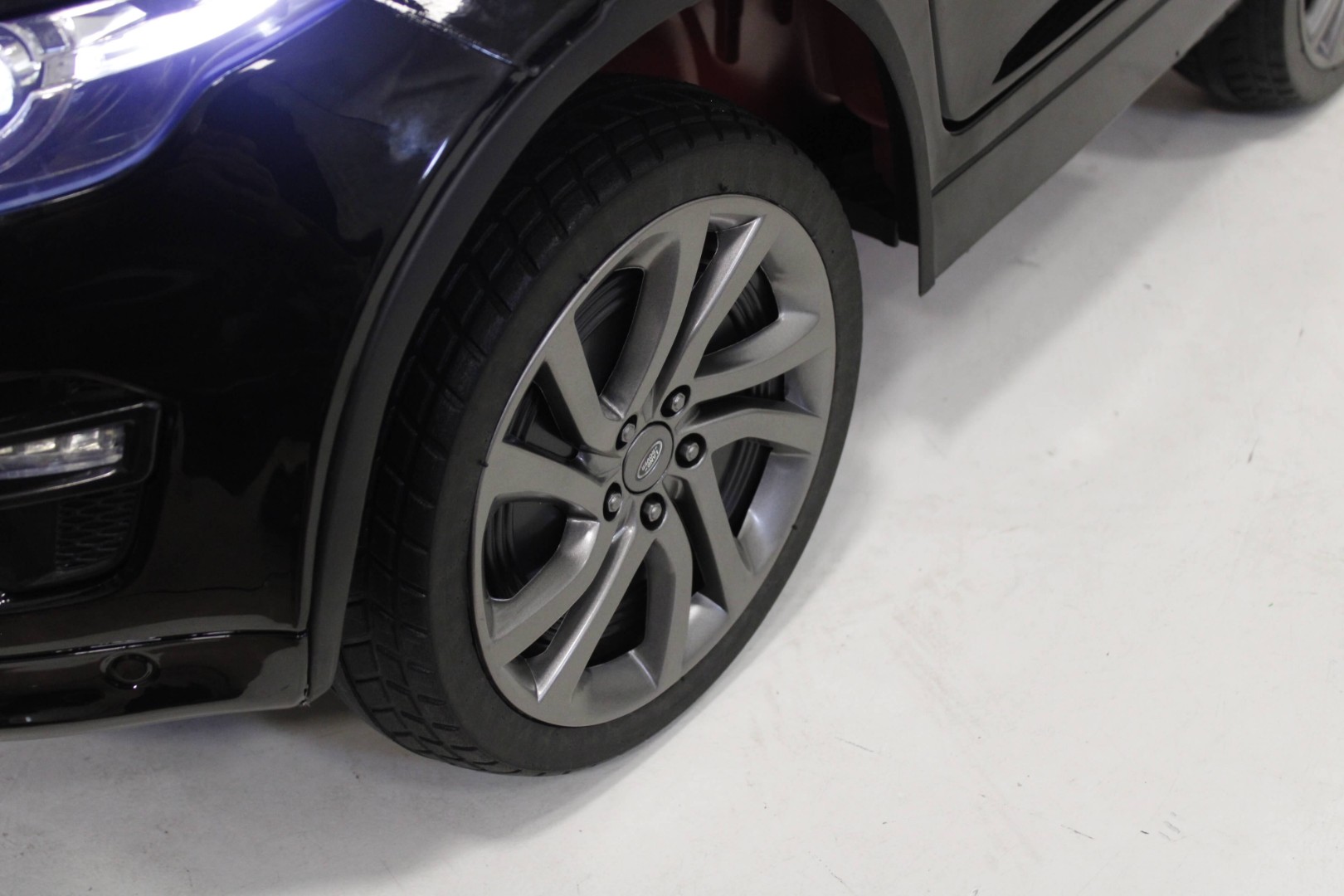 Детский электромобиль Land Rover DISCOVERY SPORT O111OO — изображение 9