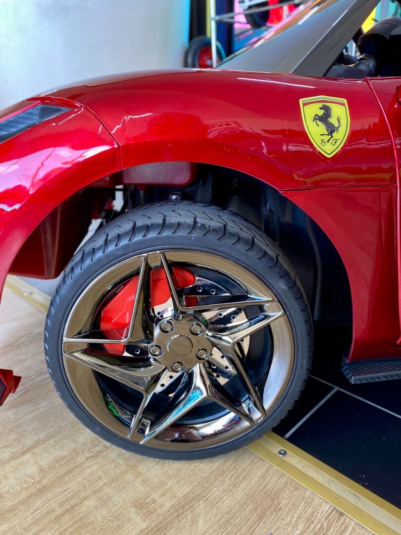 Детский электромобиль Ferrari F111FF — изображение 16