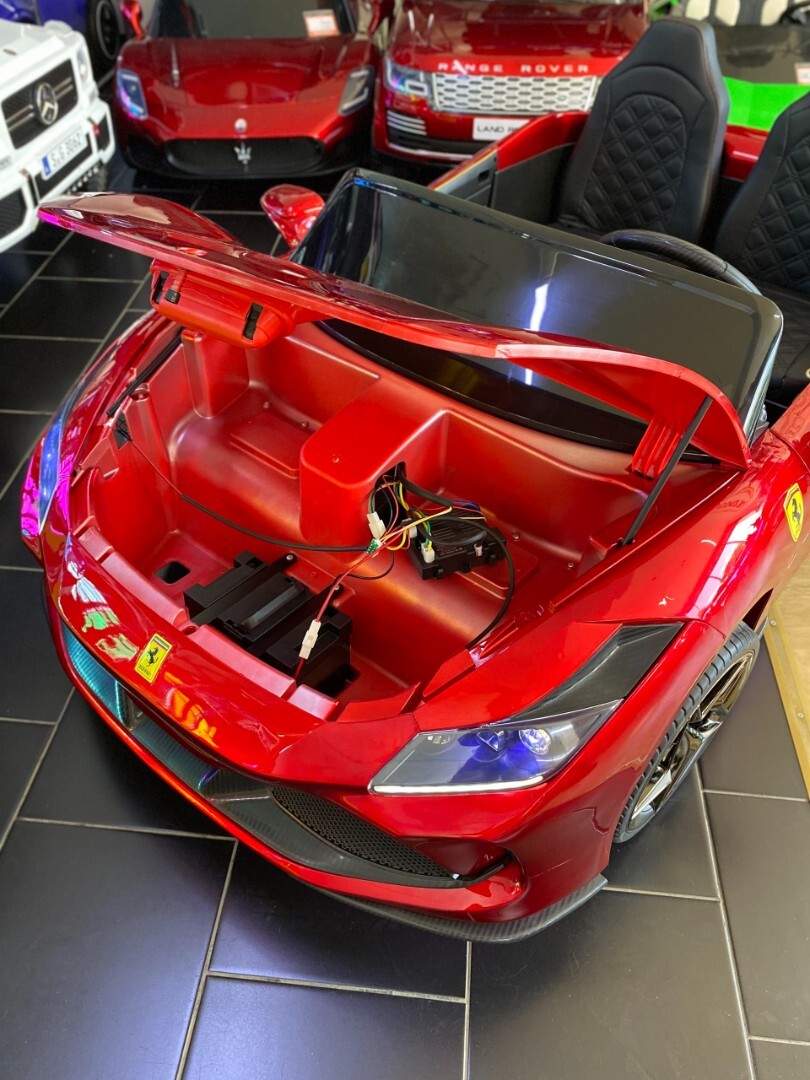 Детский электромобиль Ferrari F111FF — изображение 22
