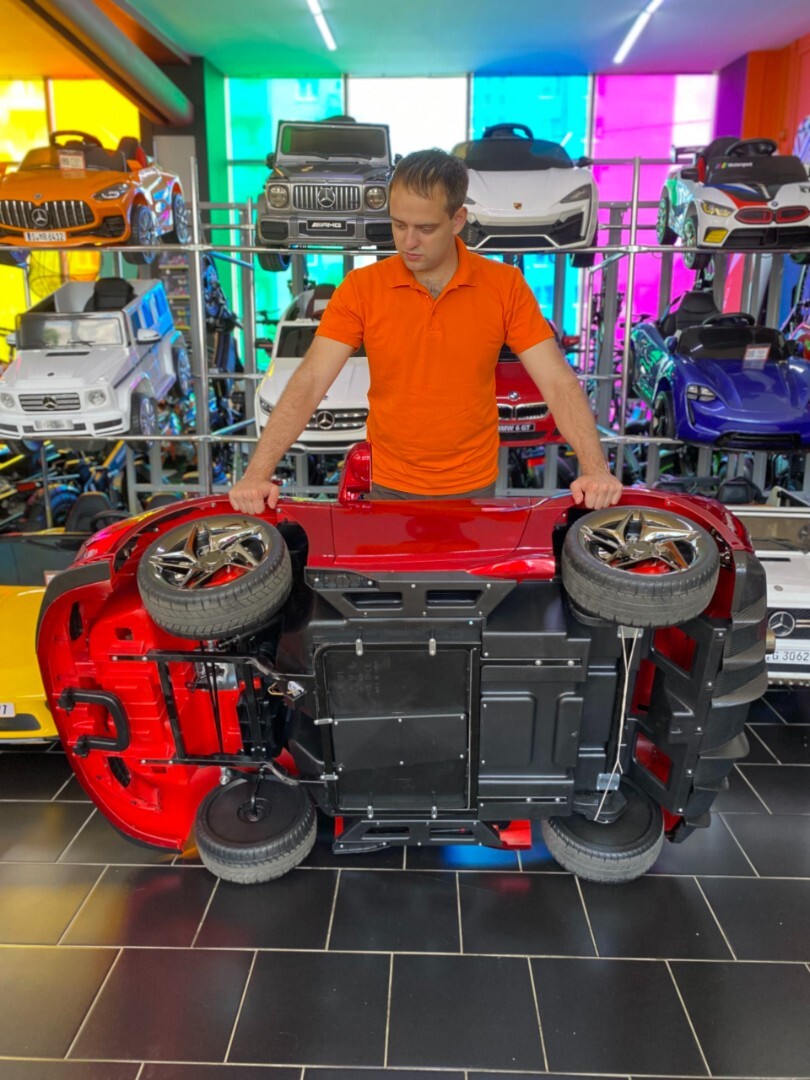 Детский электромобиль Ferrari F111FF — изображение 8