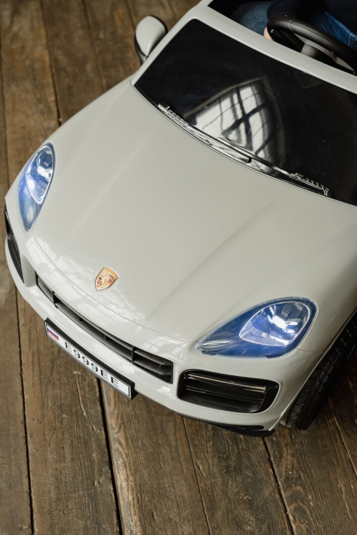Детский электромобиль Porsche Cayenne E999EE — изображение 5