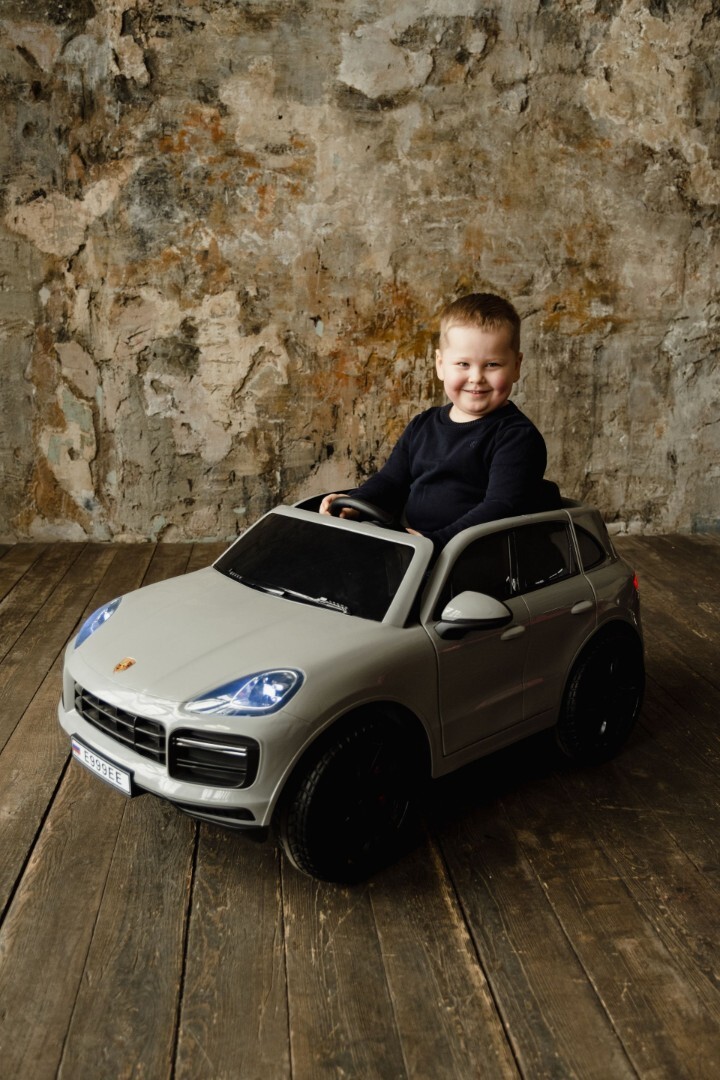 Детский электромобиль Porsche Cayenne E999EE — изображение 2