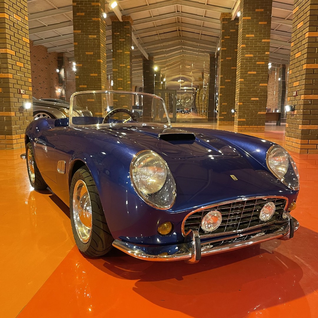Детский электромобиль FERRARI CALIFORNIA 250 — изображение 2