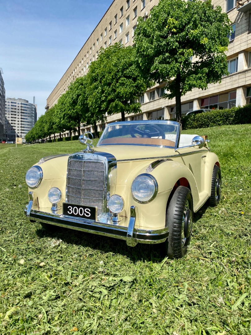 Детский электромобиль Mercedes 300S