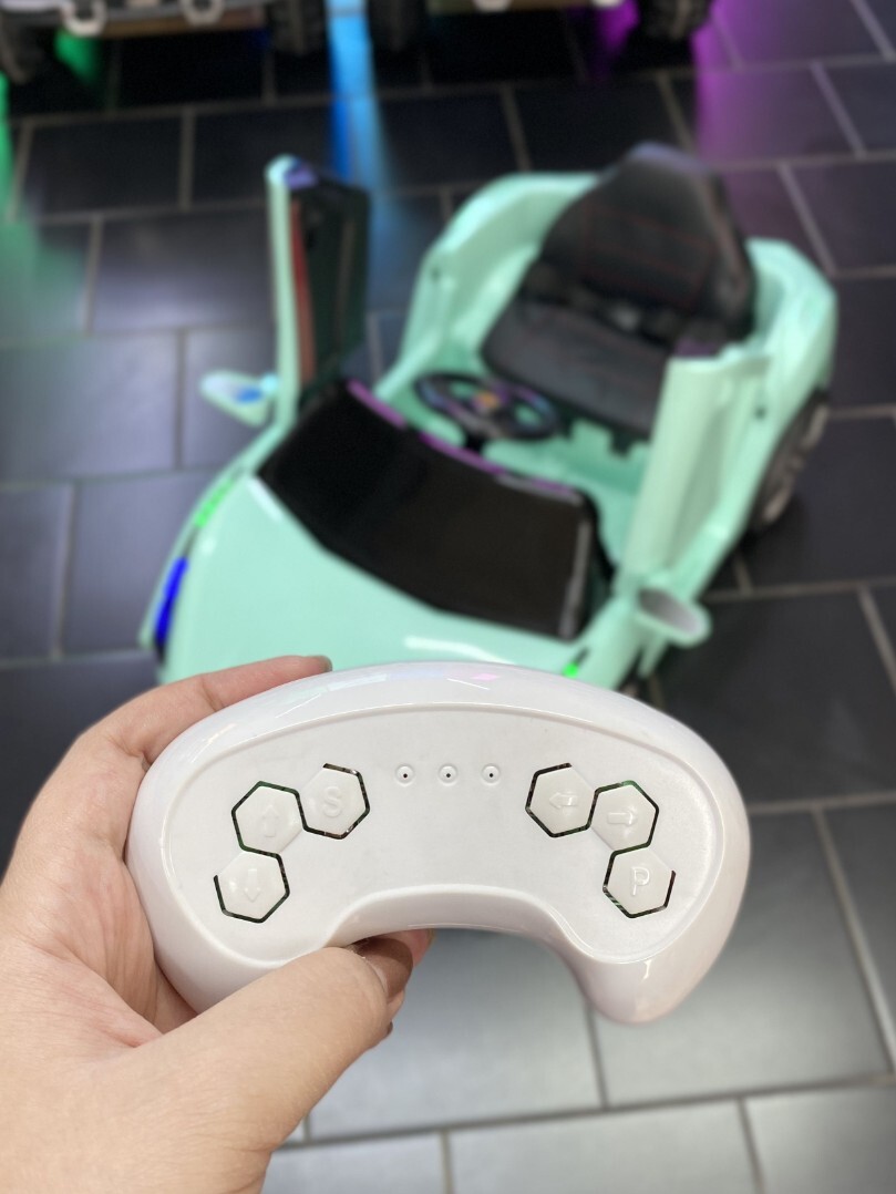 Детский электромобиль Lamborghini Sian — изображение 17