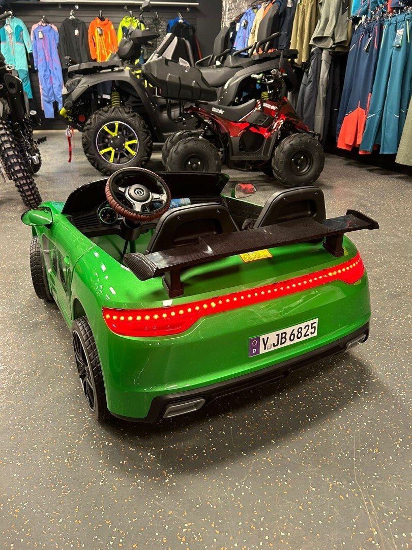 Детский электромобиль Mercedes-Benz GTR 6825 4х4 — изображение 21