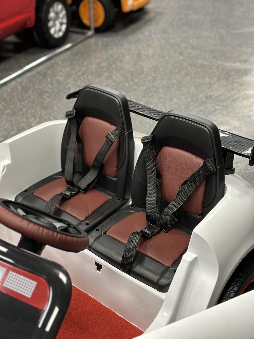 Детский электромобиль Mercedes-Benz GTR 6825 4х4 — изображение 8