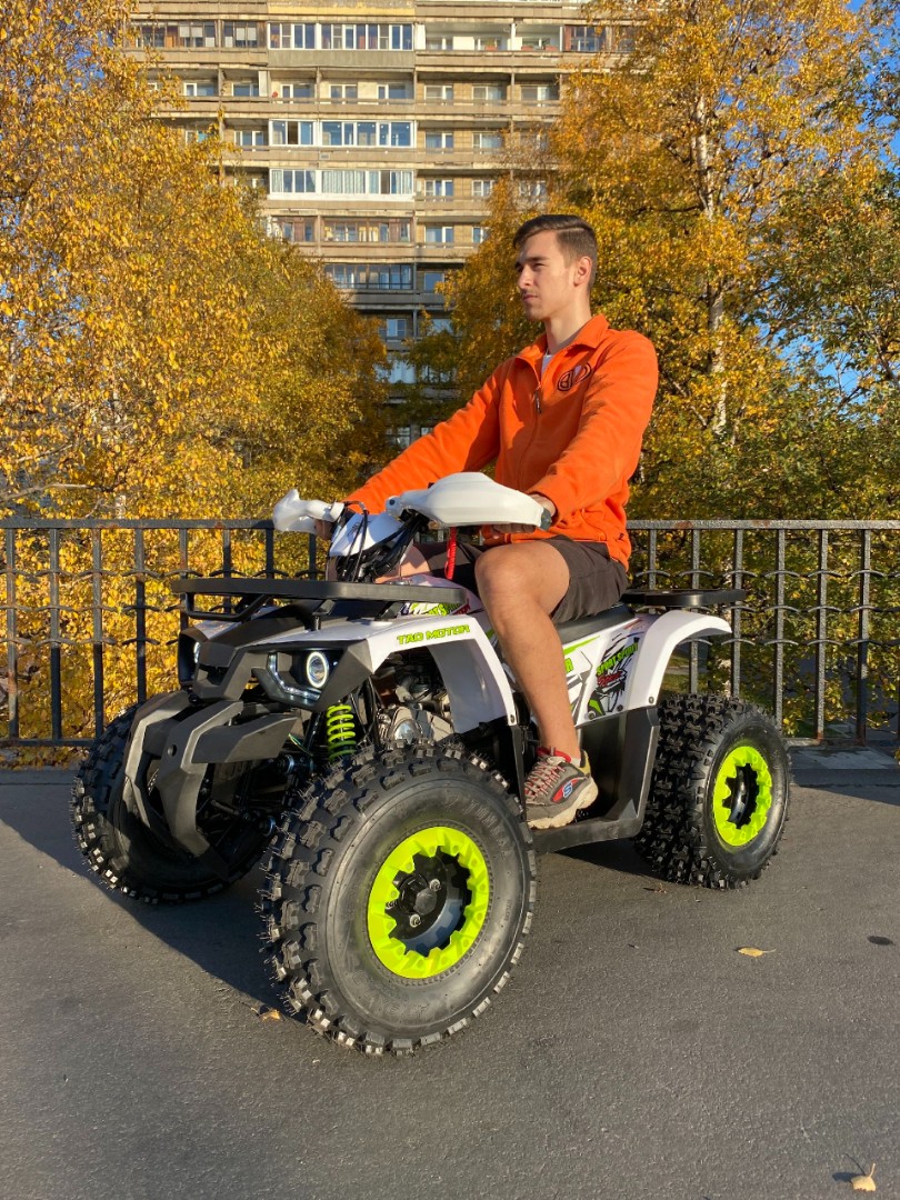 Бензиновый квадроцикл ATV Hunter 8 New