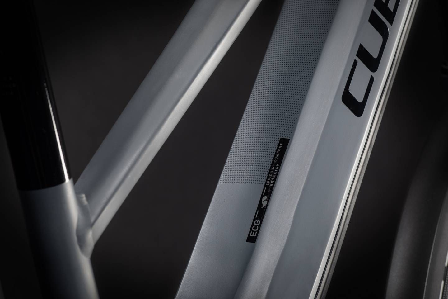 Электровелосипед CUBE 21 Touring Hybrid ONE 400 — изображение 4