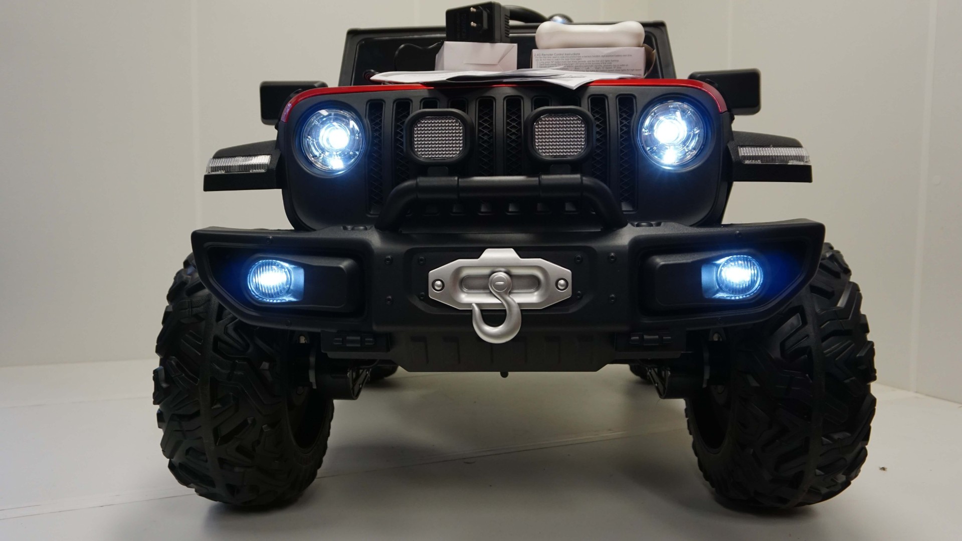 Детский электромобиль Jeep C555CC 4WD — изображение 40