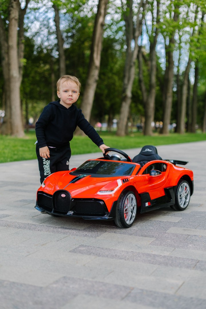 Детский электромобиль Bugatti Divo HL338 — изображение 2