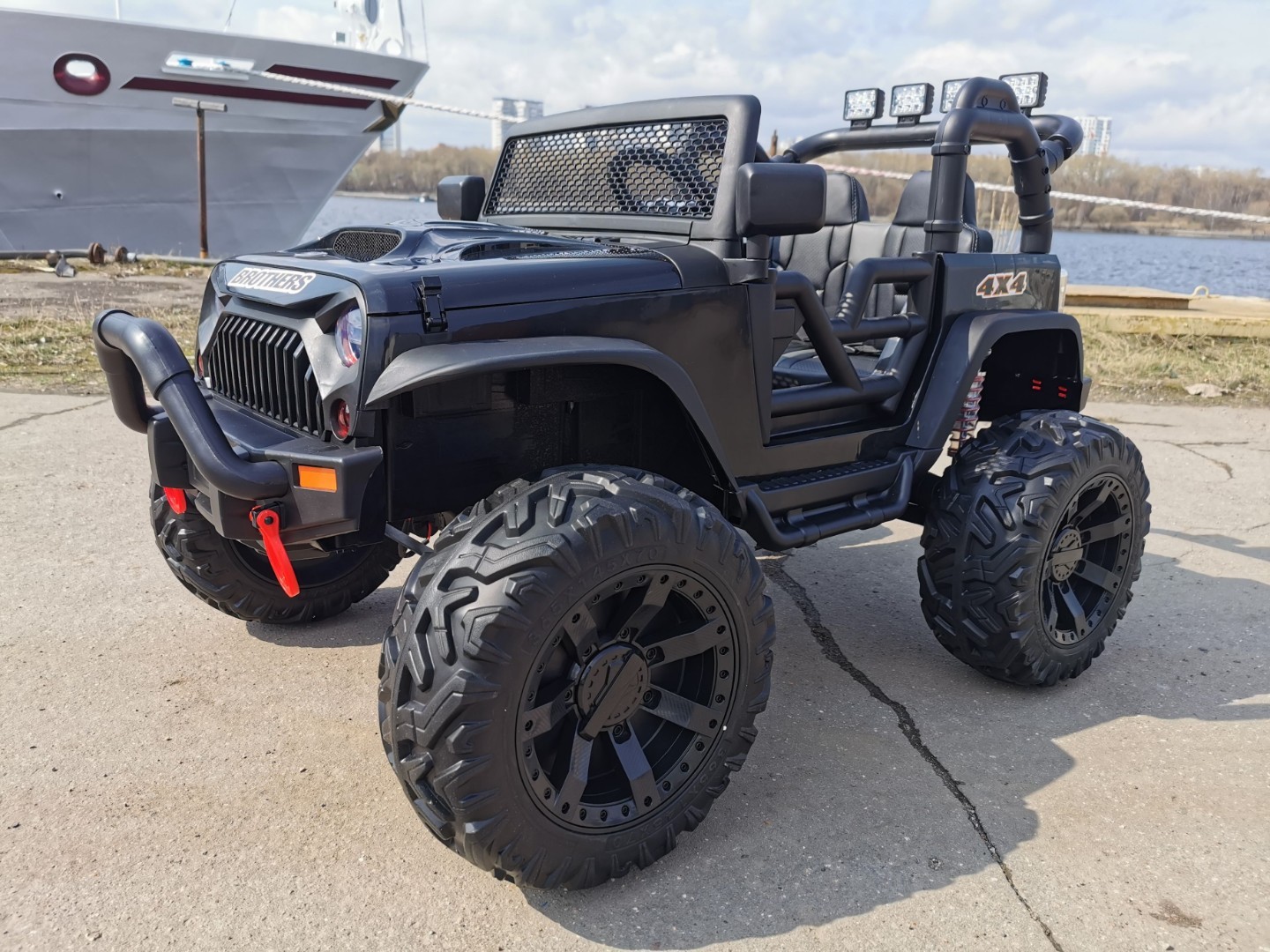 Детский электромобиль Jeep JC666 4х4