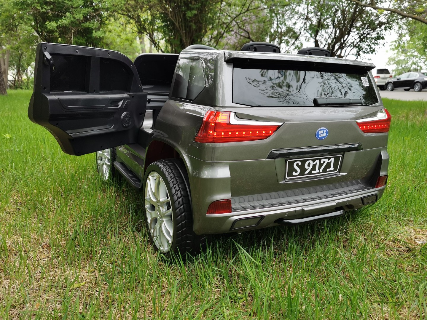 Детский электромобиль Lexus LX 570 YHO 9171 4x4 — изображение 34
