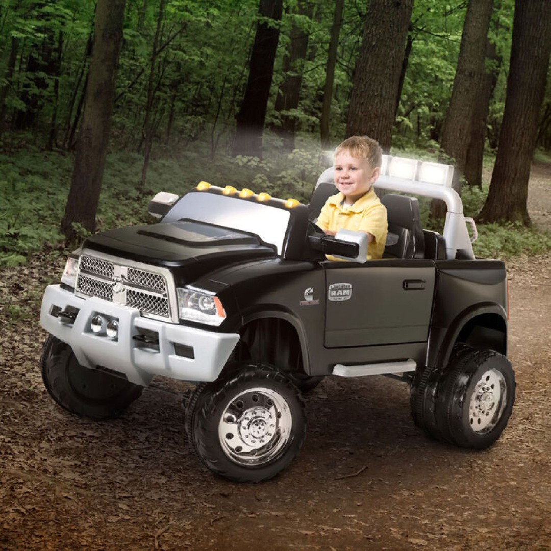 Детский электромобиль Dodge «Ram 3500 Dually» — изображение 2