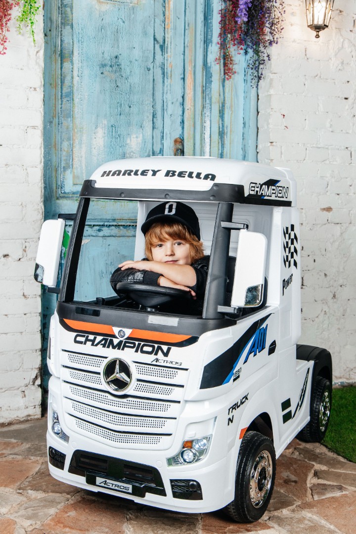 Детский электромобиль Mercedes-Benz Actros 4WD HL358
