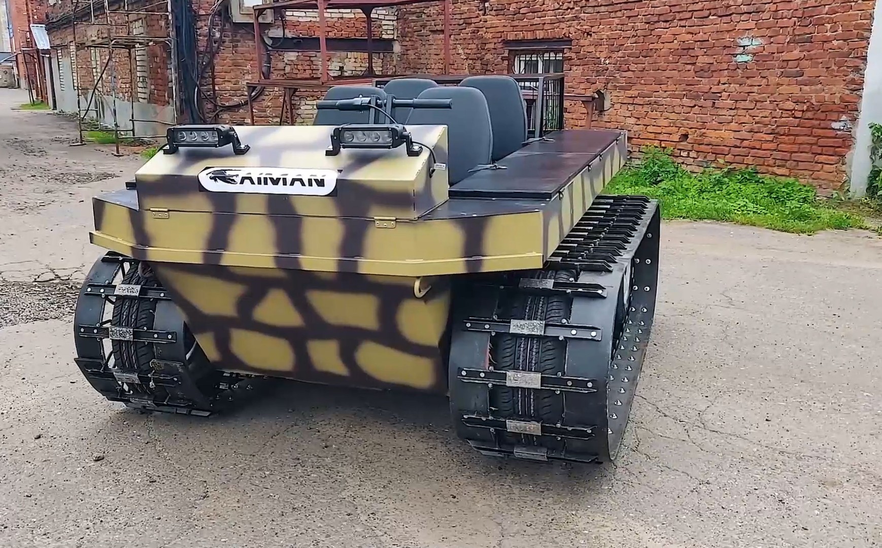 Мотобуксировщик Бурлак CAIMAN III